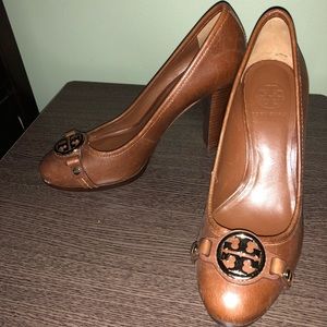 Tory Burch Round Toe Heel